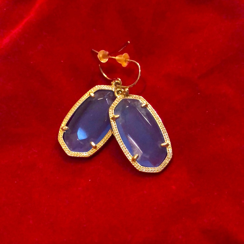 Kendra Scott Fashion earrings!
